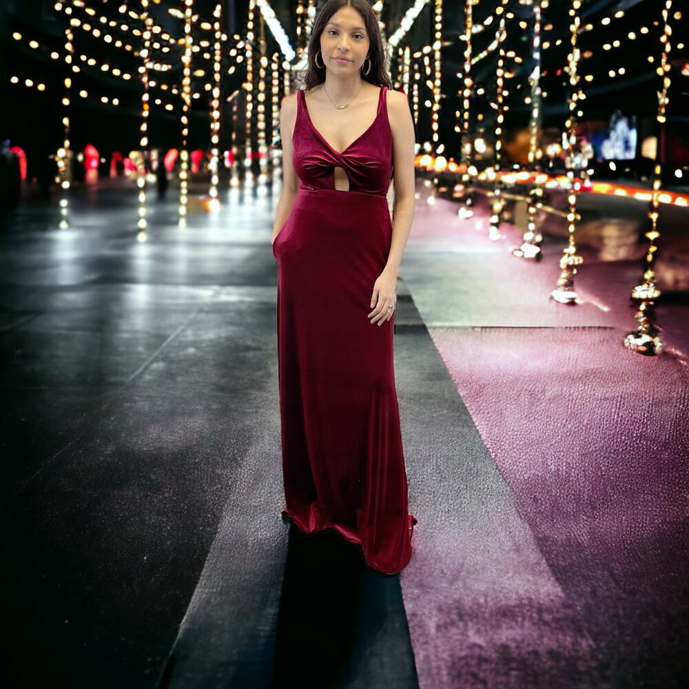NEW Lovely Womens 2 Twist Front Cutout Velvet Maxi Dress Cameron Cabernet Party